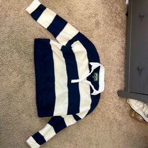 this is a cropped sweater from American Eagle size s/p/ch, never worn